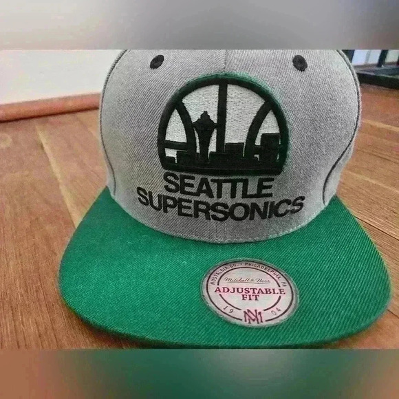 Mitchell & Ness Seattle Supersonics Adjustable Hat - Picture 1 of 7
